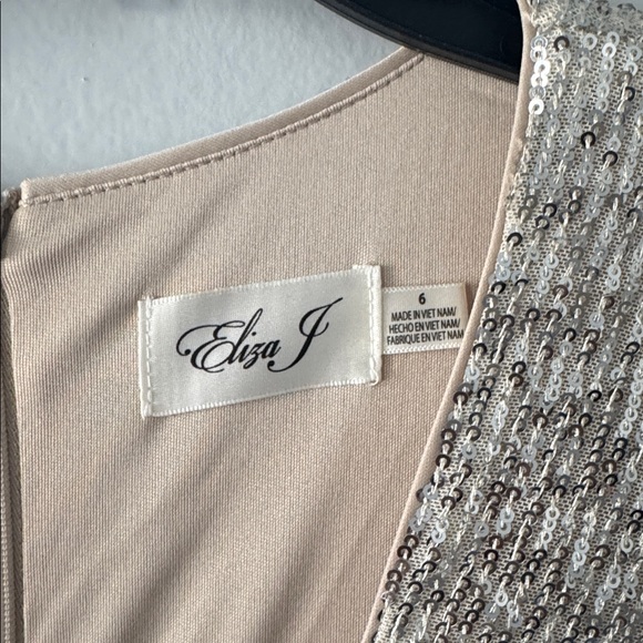 Eliza J Sequined Jumpsuit Brand New with Tags Size 6 - Picture 3 of 13